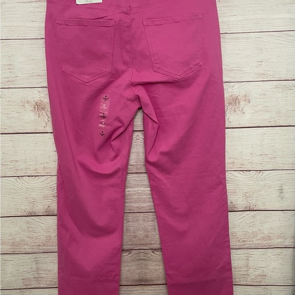 NWT Charter Club Womens Lexington Straight 5-Pocket Jeans Hot Pink Size 6 - Picture 3 of 4